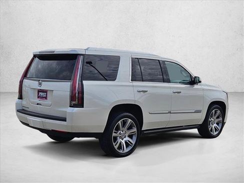 Used 2015 Cadillac Escalade Premium image 5