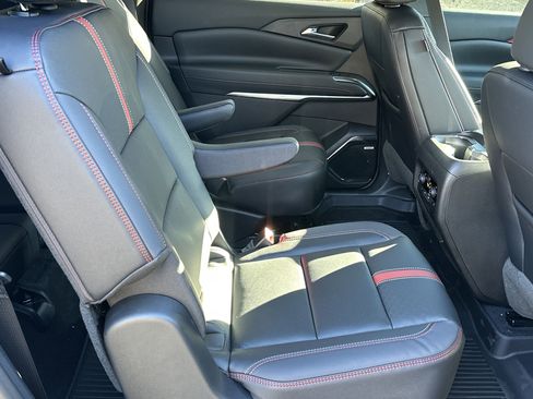 New 2026 Chevrolet Traverse RS w/ LPO, Floor Liner Package image 18