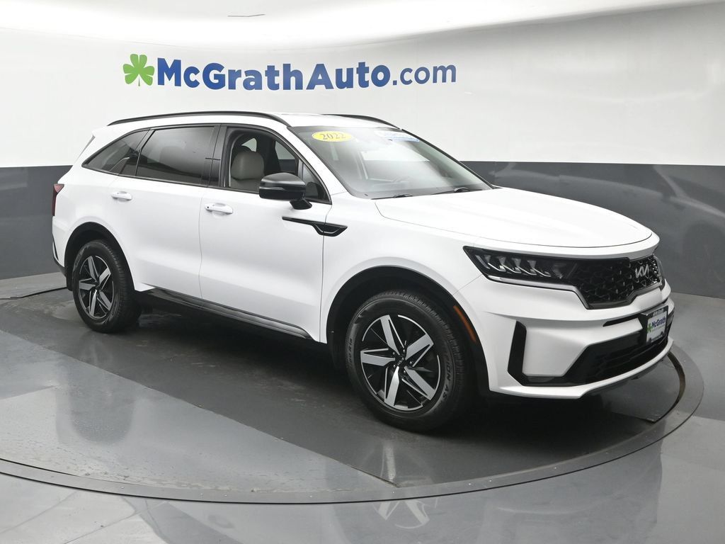 Used 2022 Kia Sorento S FWD image 2