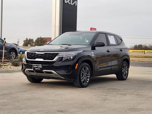 Used 2021 Kia Seltos LX image 3