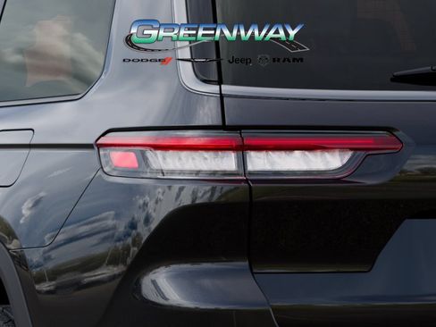 New 2026 Jeep Grand Cherokee L Limited w/ Limited Altitude Package RWD image 9