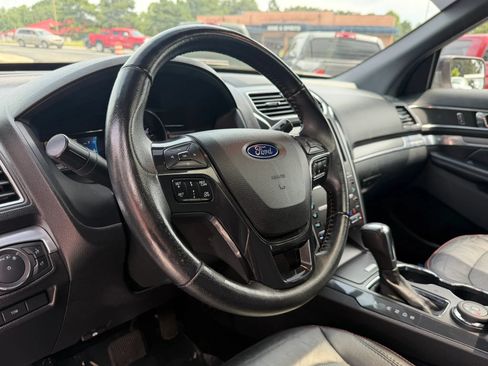 Used 2018 Ford Explorer Sport w/ Equipment Group 401A AWD/4WD image 12