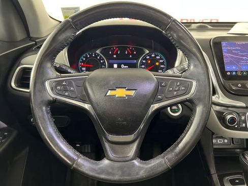 Used 2019 Chevrolet Equinox LT w/ Sun & Navigation Package image 16
