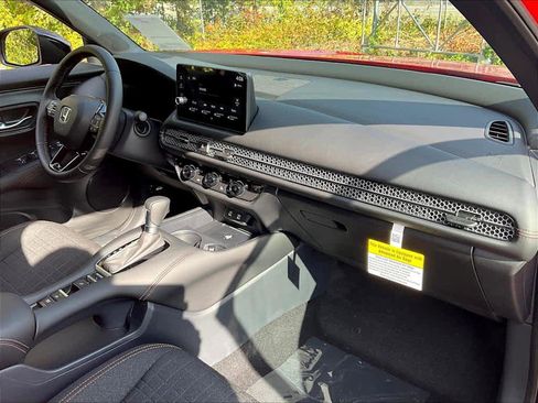 New 2026 Honda HR-V Sport image 10