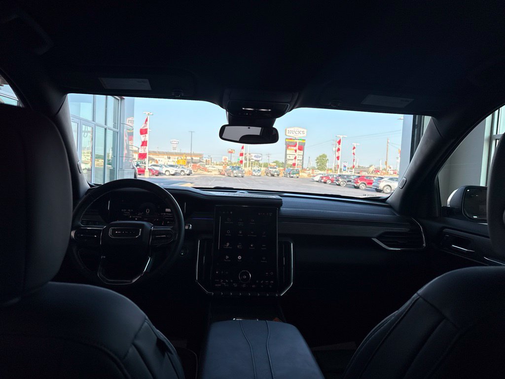 Used 2024 GMC Acadia Denali FWD image 19