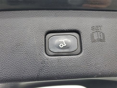 Used 2023 Ford Edge SEL w/ Convenience Package image 35