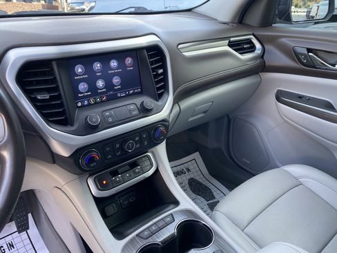 Used 2021 GMC Acadia SLT image 23