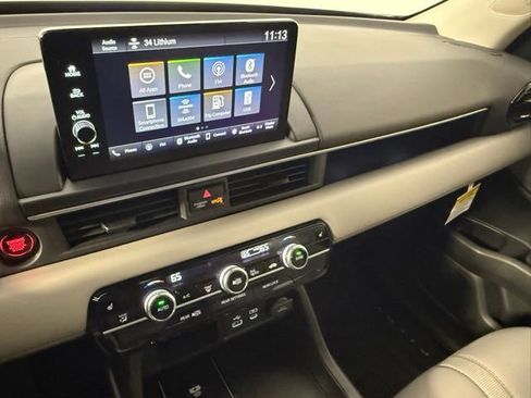 Used 2025 Honda Pilot EX-L image 19