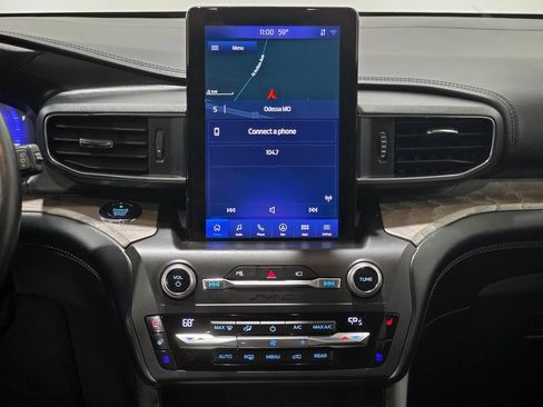 Used 2020 Ford Explorer Platinum image 14