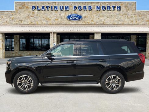 New 2026 Ford Expedition Active RWD image 3