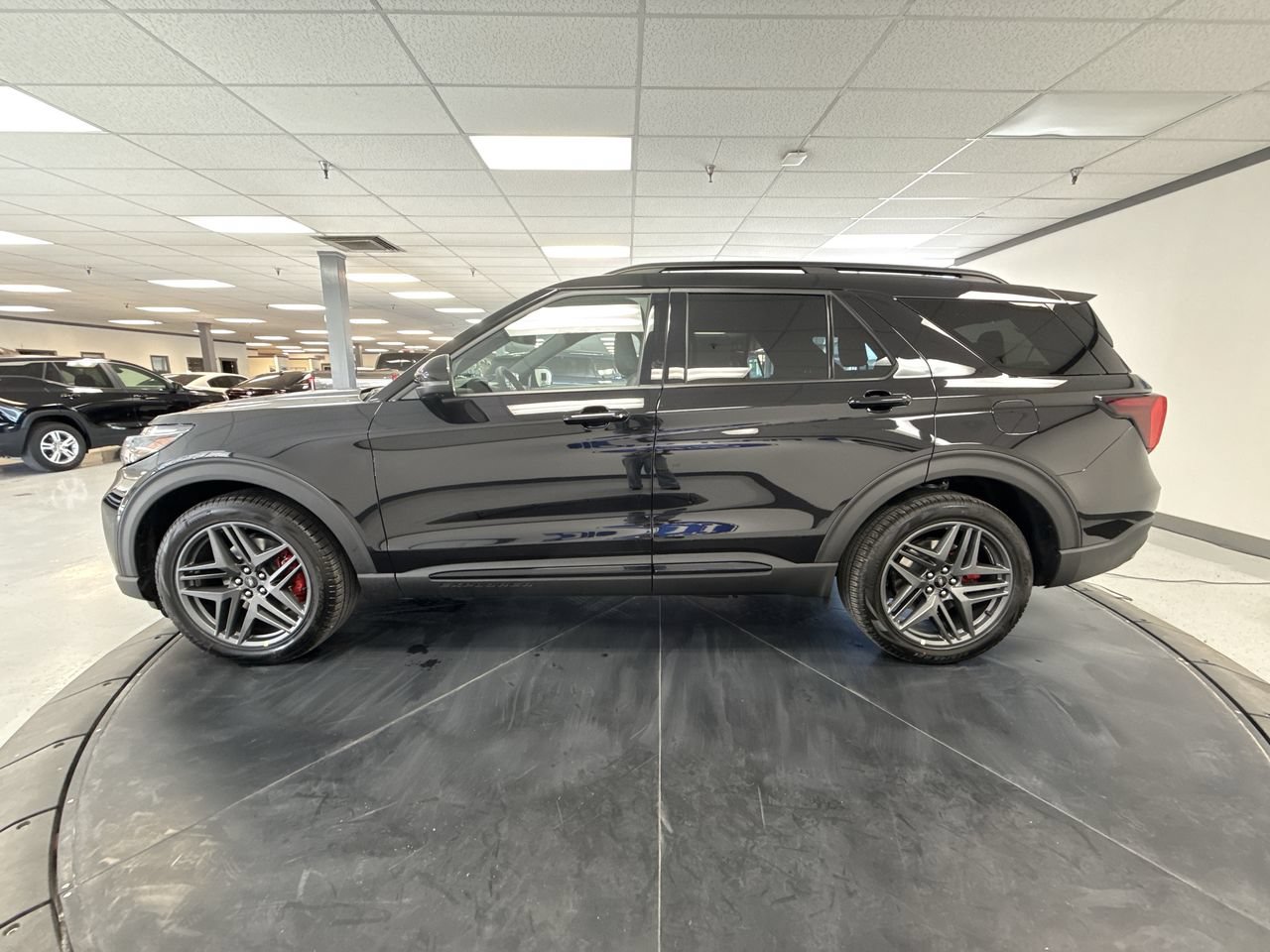 New 2027 Ford Explorer ST AWD/4WD image 5