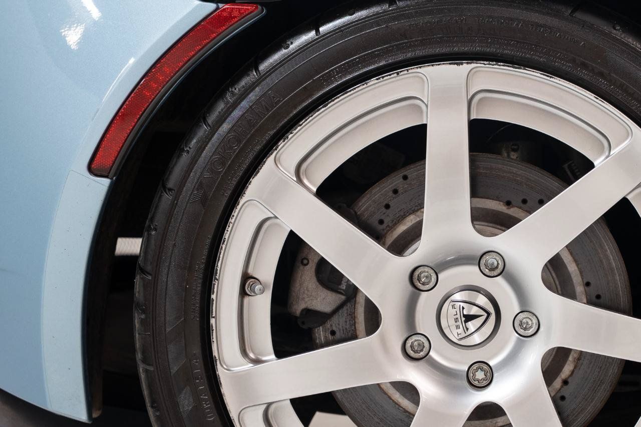 Used 2008 Tesla Roadster RWD image 33