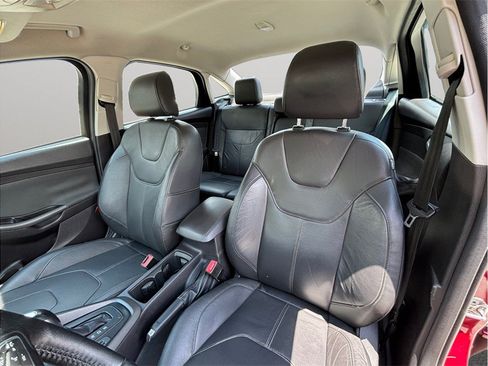Used 2015 Ford Focus SE w/ Equipment Group 201A FWD image 15