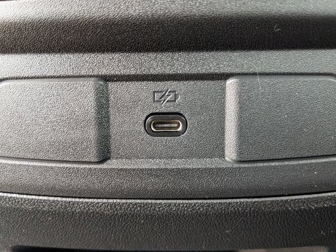 Used 2024 Chevrolet Colorado LT w/ LT Convenience Package II RWD image 29