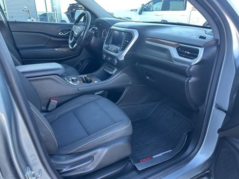 Used 2023 GMC Acadia SLE w/ Driver Convenience Package image 10