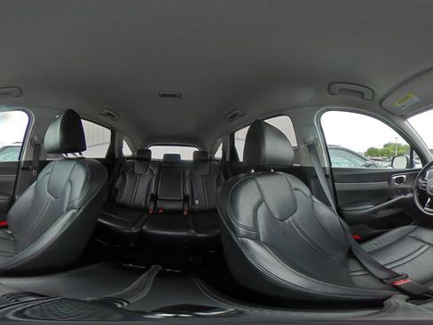 Used 2024 Kia Sorento S AWD/4WD image 38