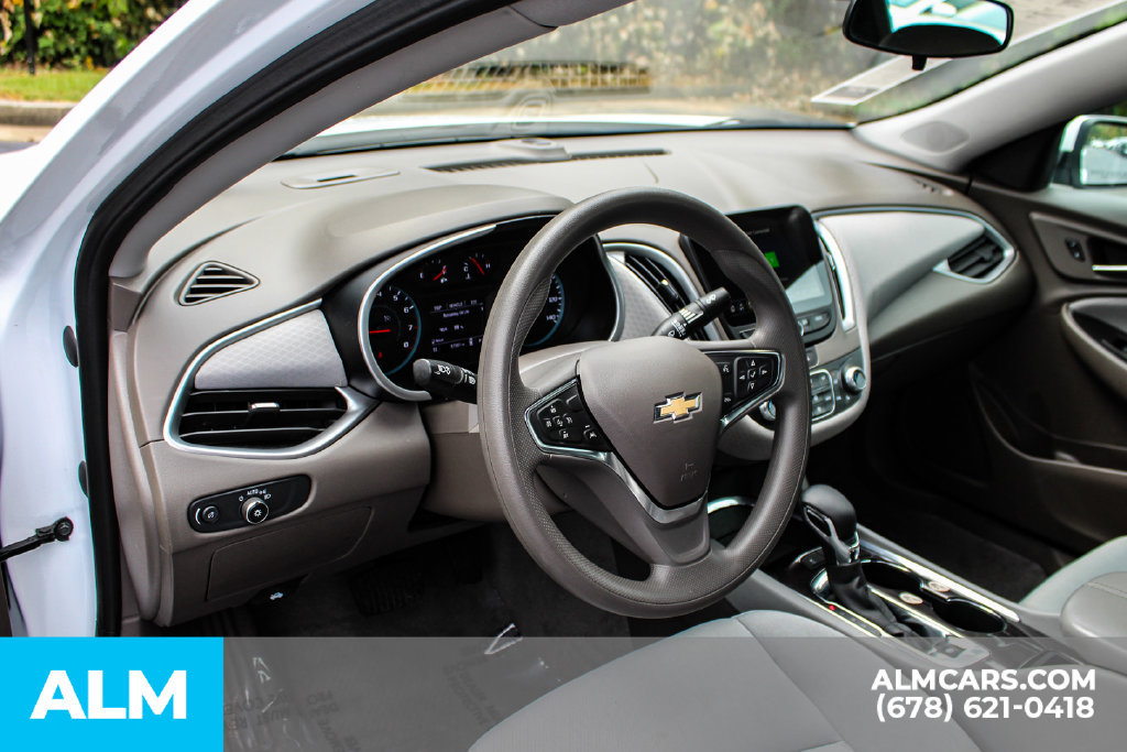 Used 2025 Chevrolet Malibu LT FWD image 30