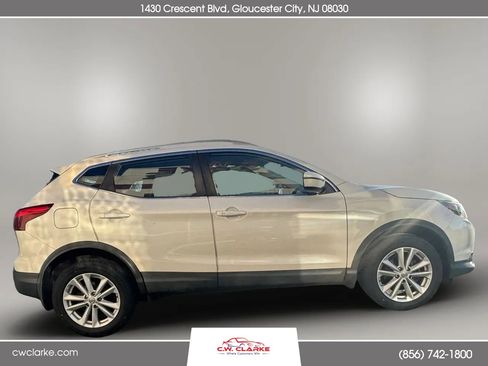 Used 2017 Nissan Rogue Sport SV image 5