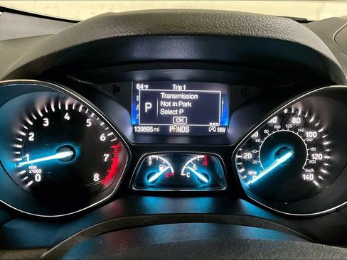 Used 2017 Ford Escape SE w/ SE Cold Weather Package AWD/4WD image 23