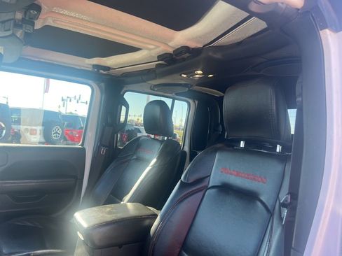 Used 2020 Jeep Gladiator Rubicon image 9