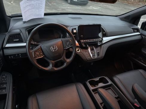 Used 2024 Honda Odyssey Sport image 13