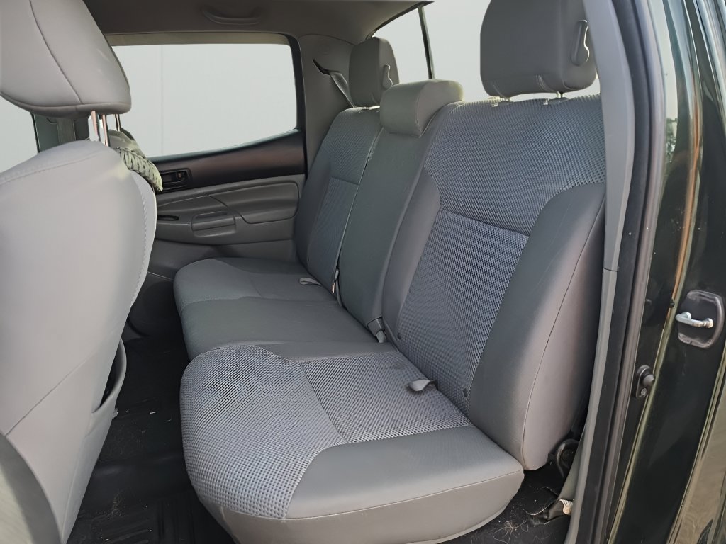 Used 2012 Toyota Tacoma 4x4 Double Cab w/ TRD Off-Road Pkg image 12