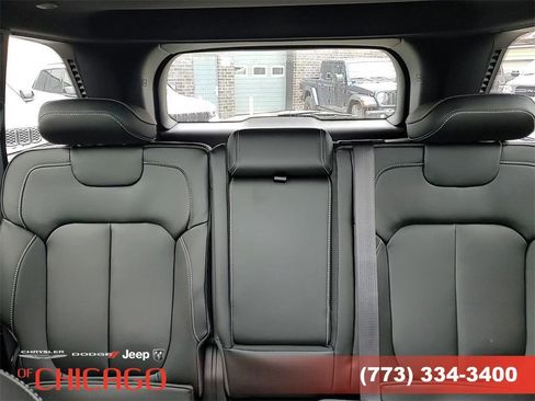 Certified 2025 Jeep Grand Cherokee Limited w/ Black Appearance Package image 25