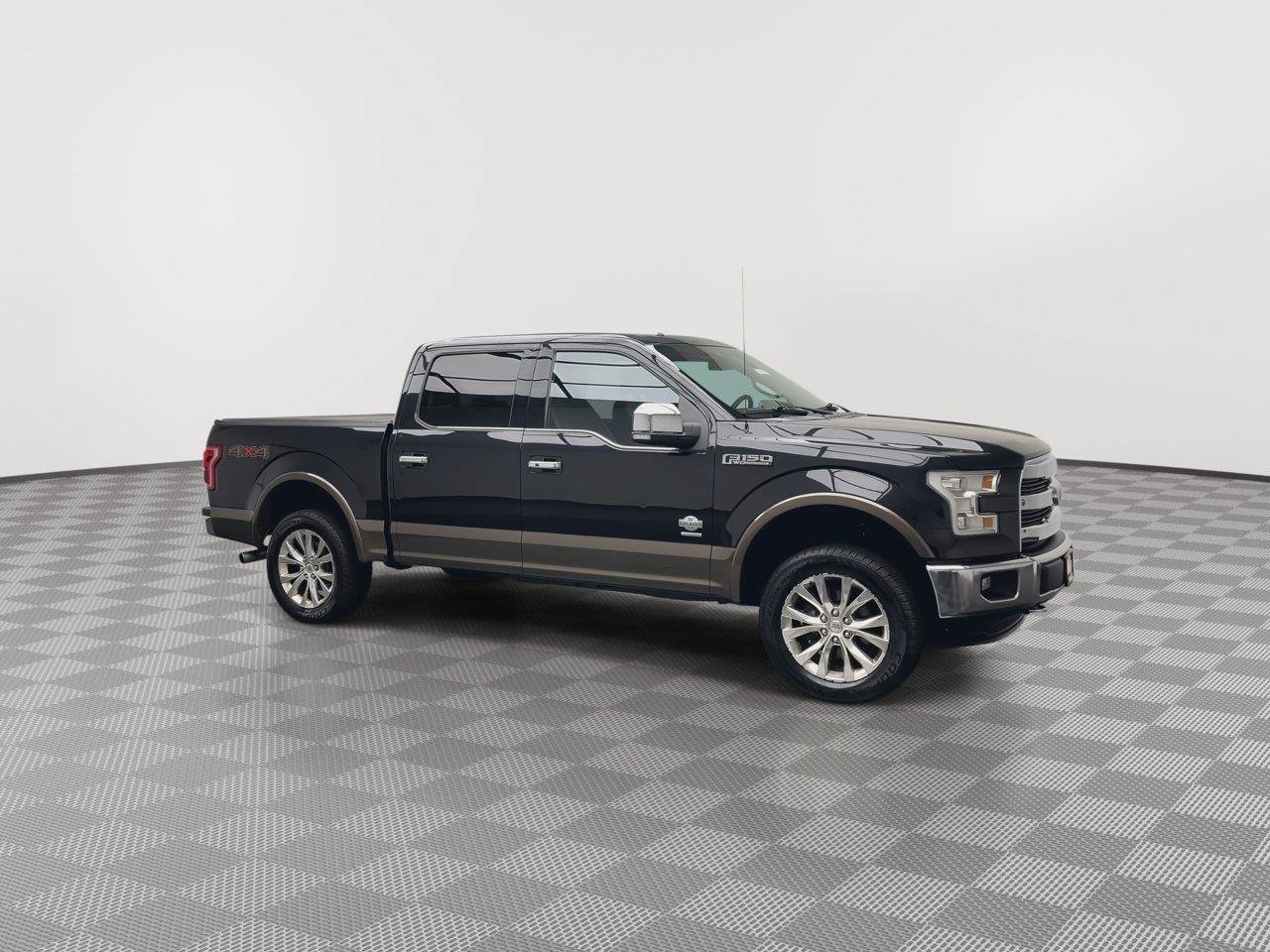 Used 2015 Ford F150 King Ranch w/ Equipment Group 601A Luxury AWD/4WD image 46
