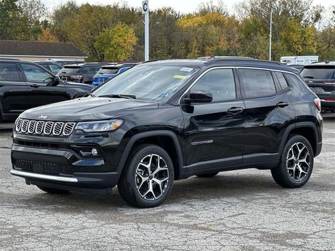 New 2026 Jeep Compass Limited image 5