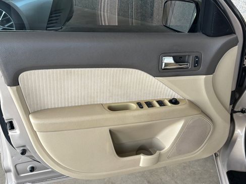 Used 2006 Mercury Milan FWD image 16