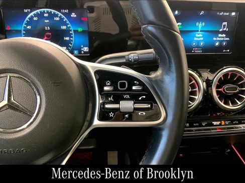 Certified 2023 Mercedes-Benz GLA 250 4MATIC image 25