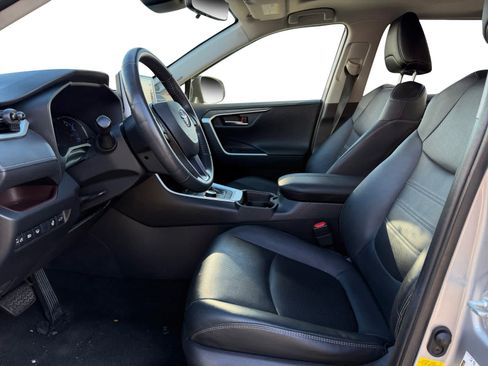 Used 2020 Toyota RAV4 Limited w/ Limited Grade Weather Package image 10