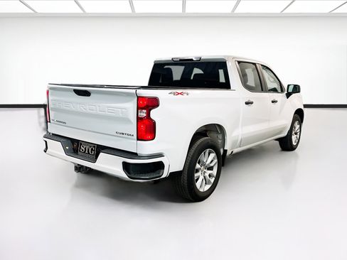 Used 2023 Chevrolet Silverado 1500 Custom image 4