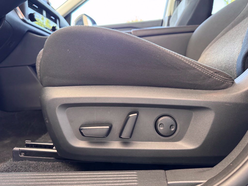Used 2024 Nissan Rogue SV FWD image 7