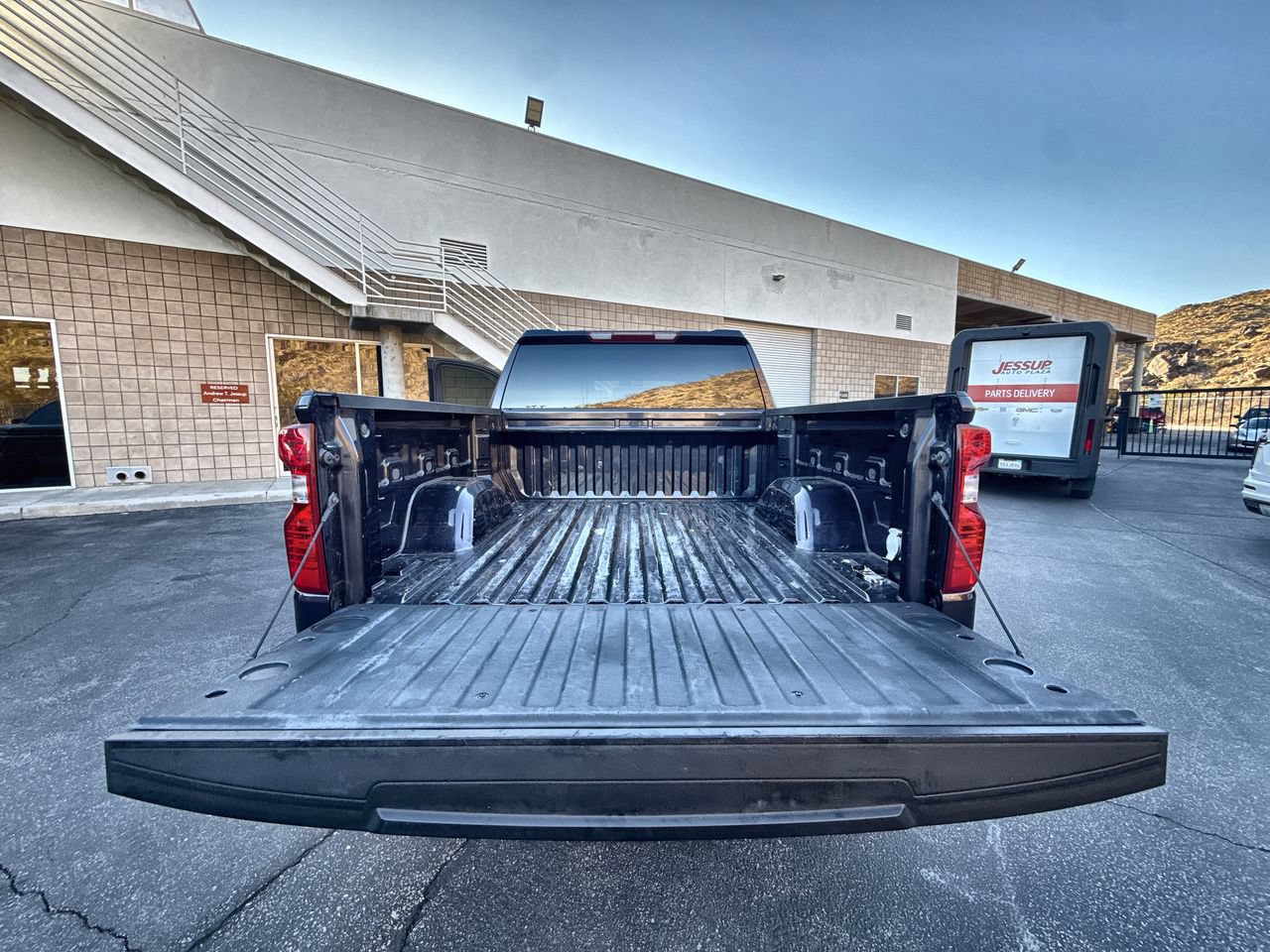 Used 2023 Chevrolet Silverado 1500 LT RWD image 26