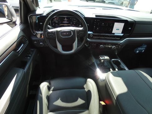 Used 2025 GMC Sierra 1500 SLT w/ SLT Premium Plus Package AWD/4WD image 14
