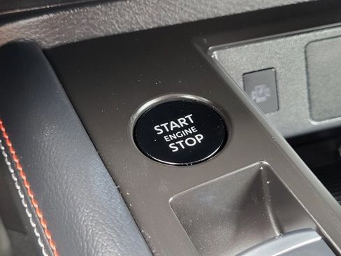Certified 2025 Nissan Kicks SR AWD/4WD image 16