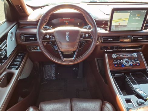 Used 2020 Lincoln Aviator Black Label w/ Dynamic Handling Package image 3