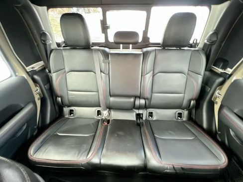 Used 2020 Jeep Gladiator Rubicon AWD/4WD image 23