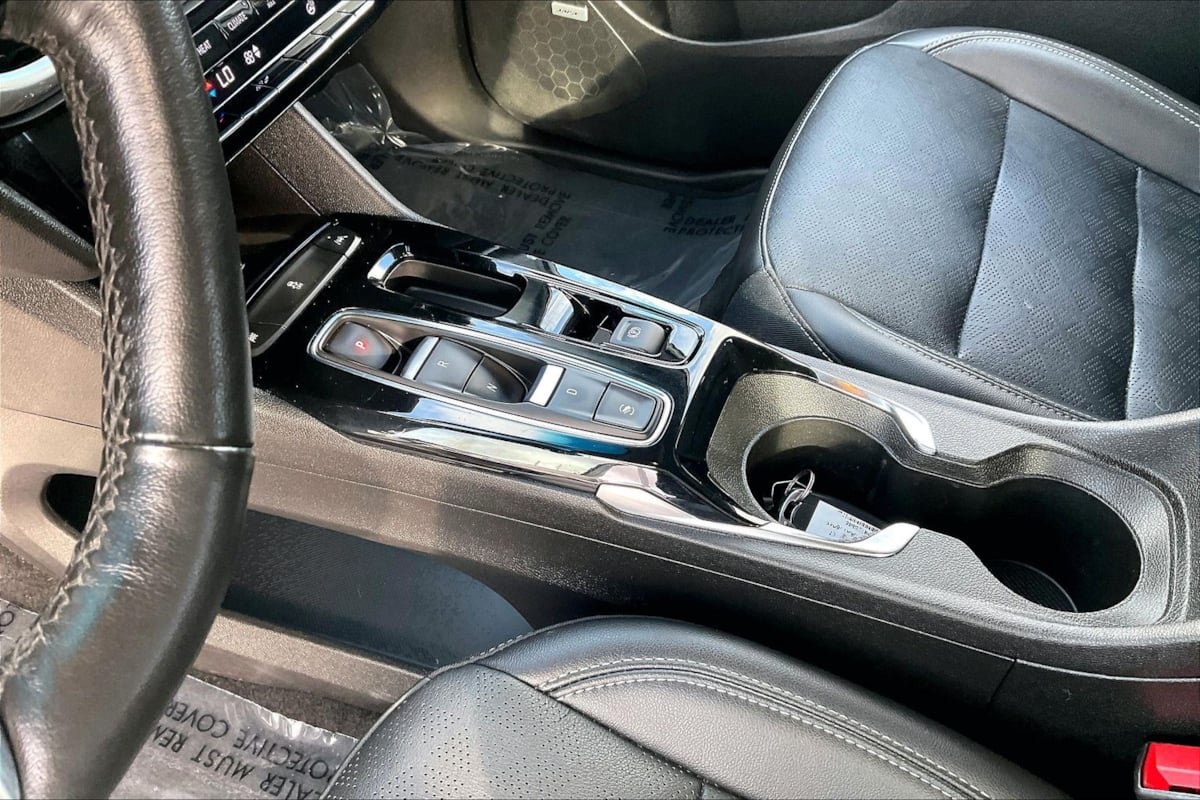 Used 2023 Chevrolet Bolt LT w/ Infotainment Package FWD image 14
