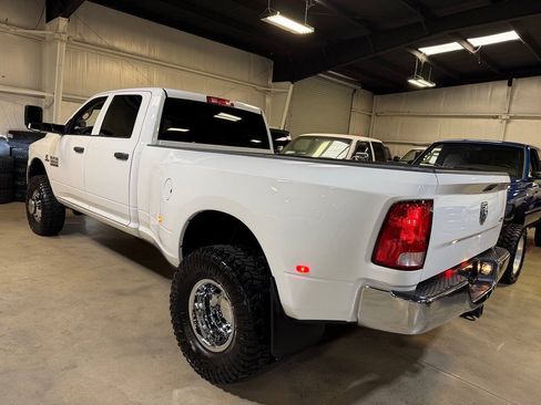Used 2017 RAM 3500 Tradesman w/ Chrome Appearance Group AWD/4WD image 3