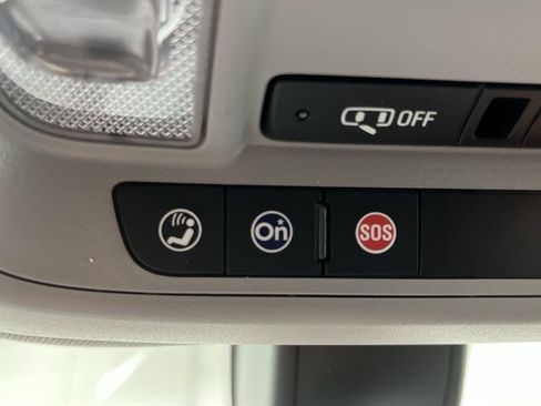 Used 2019 Chevrolet Equinox LT AWD/4WD image 23
