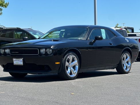 Used 2013 Dodge Challenger SXT w/ Super Sport Group RWD image 8