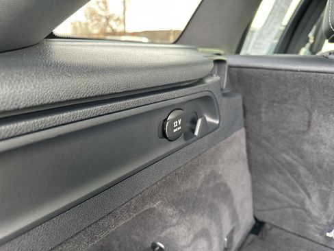 Used 2018 Mercedes-Benz GLC 300 4MATIC image 27