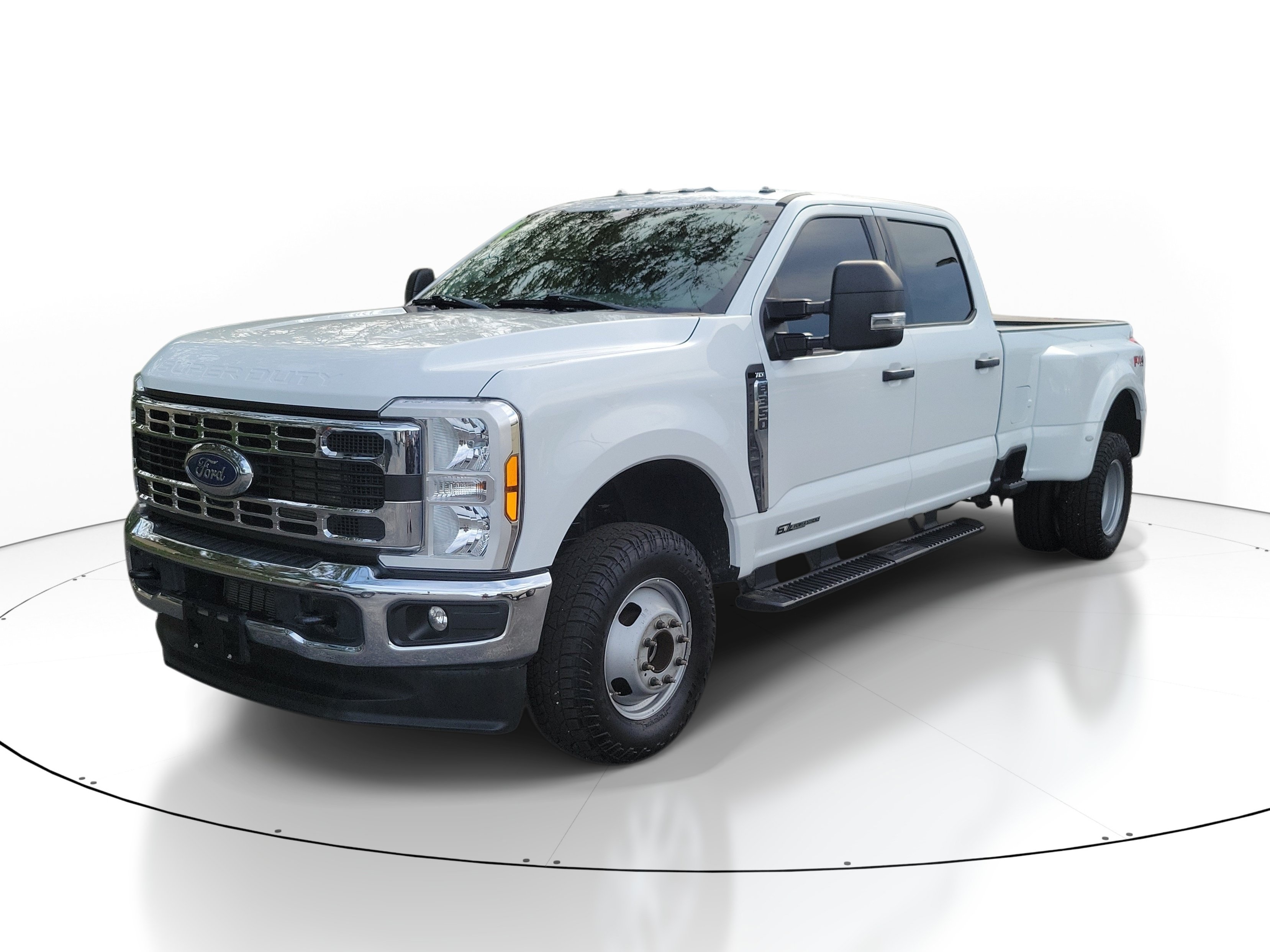 Used 2024 Ford F350 XLT w/ FX4 Off-Road Package AWD/4WD image 5