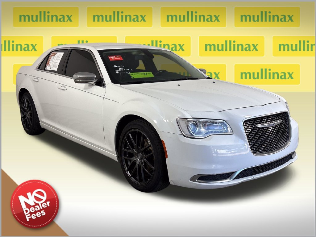 Used 2018 Chrysler 300 Touring w/ Chrome Appearance Package RWD 360° Tour