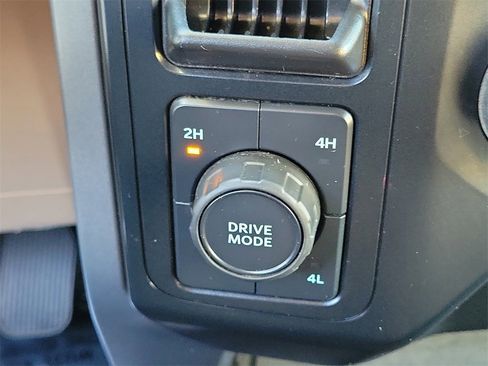 Used 2023 Ford F150 XLT image 12