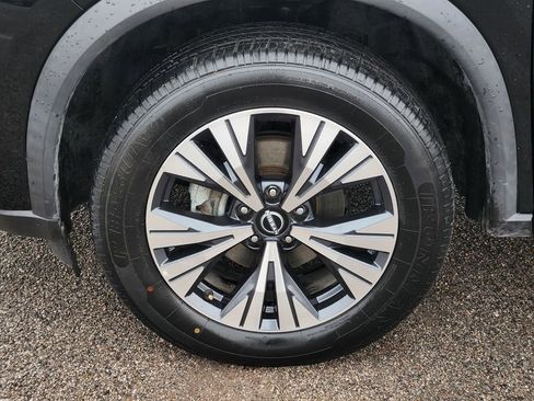 Used 2023 Nissan Rogue SV image 13