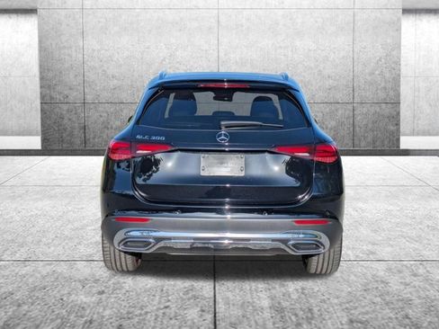 Certified 2025 Mercedes-Benz GLC 300 image 4