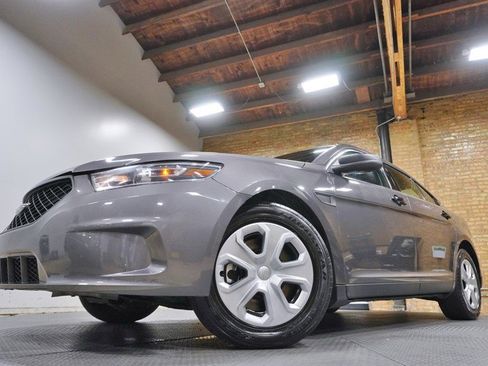 Used 2016 Ford Taurus Police Interceptor AWD image 3